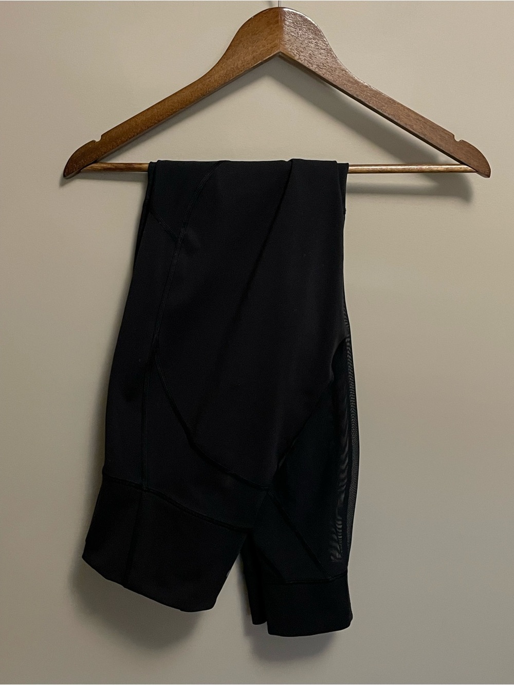 Lululemon Black Legging Mesh Panels Women’s Size 10